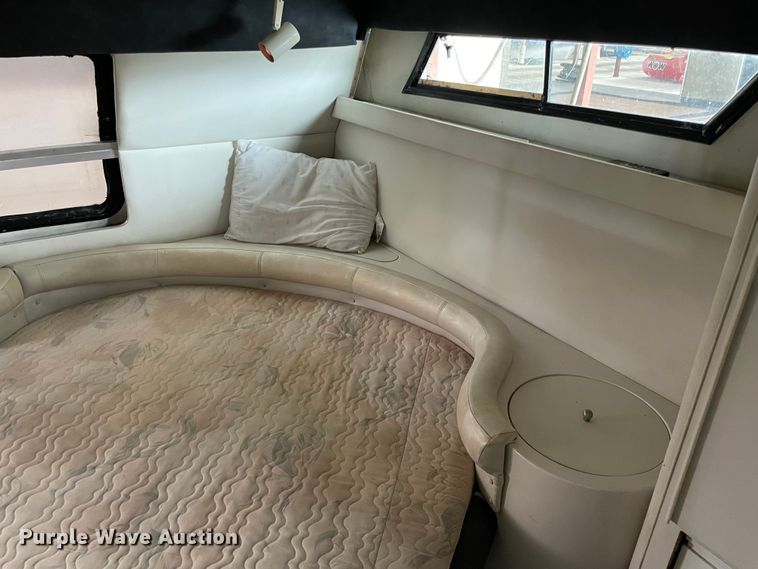 image for item MR9076 1989 Wellcraft  boat