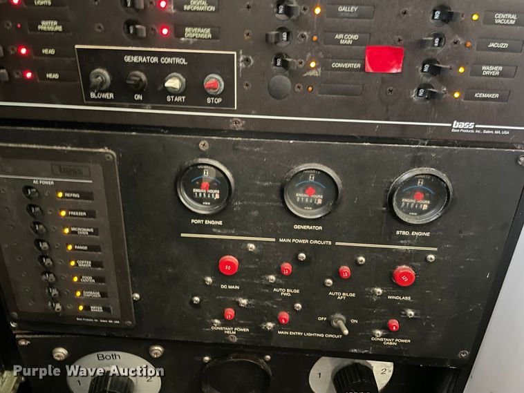 image for item MR9076 1989 Wellcraft  boat