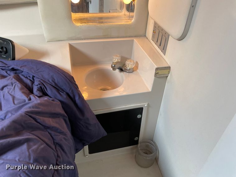 image for item MR9076 1989 Wellcraft  boat