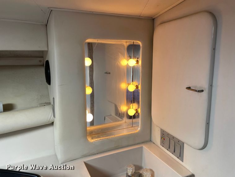 image for item MR9076 1989 Wellcraft  boat