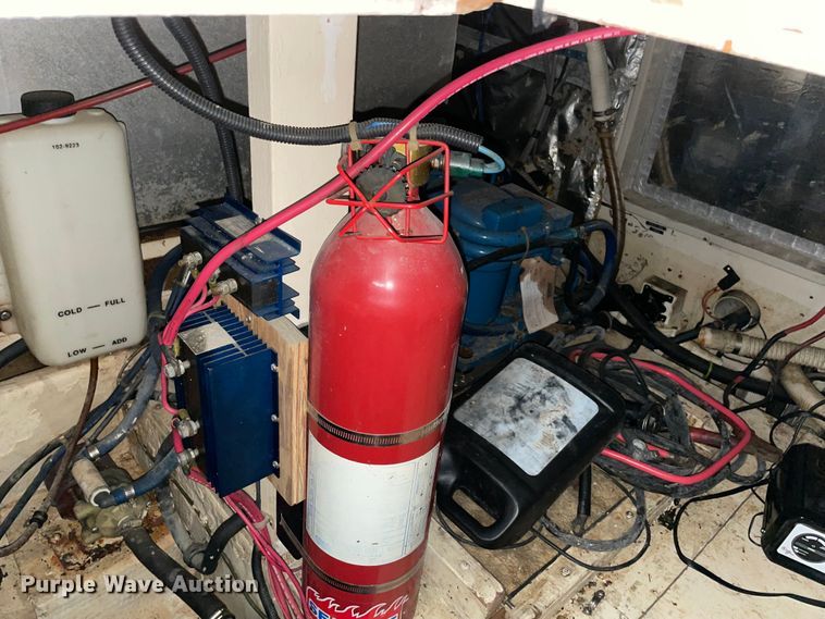 image for item MR9076 1989 Wellcraft  boat