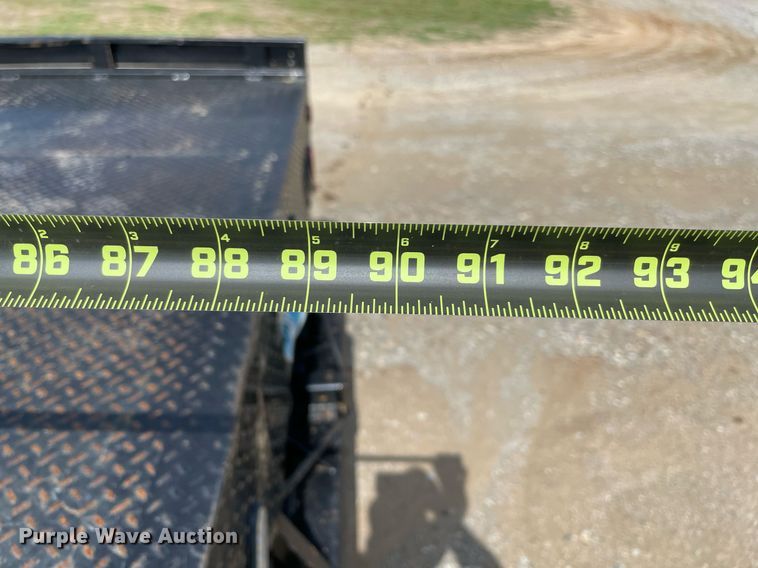 image for item MR9081 2012 Ford F250 Super Duty  Crew Cab flatbed pickup truck