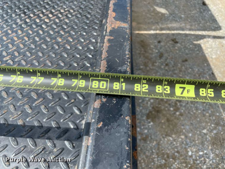 image for item MR9081 2012 Ford F250 Super Duty  Crew Cab flatbed pickup truck