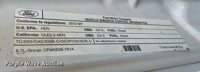 image for item MR9081 2012 Ford F250 Super Duty  Crew Cab flatbed pickup truck