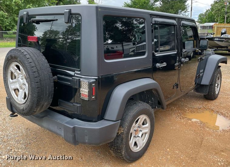 image for item MR9082 2017 Jeep Wrangler Unlimited Sport  SUV