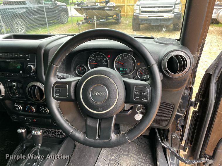 image for item MR9082 2017 Jeep Wrangler Unlimited Sport  SUV