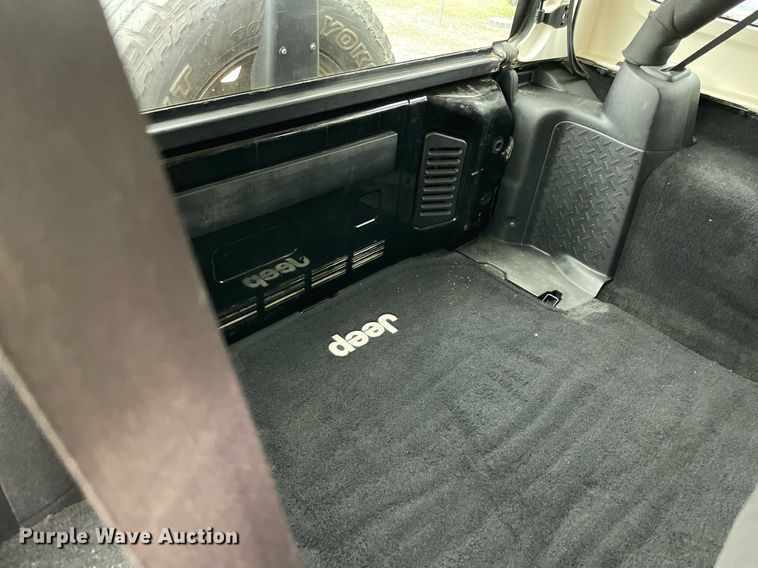 image for item MR9082 2017 Jeep Wrangler Unlimited Sport  SUV