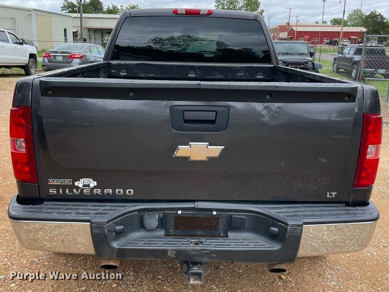 image for item MR9083 2010 Chevrolet Silverado 1500  Ext. Cab pickup truck