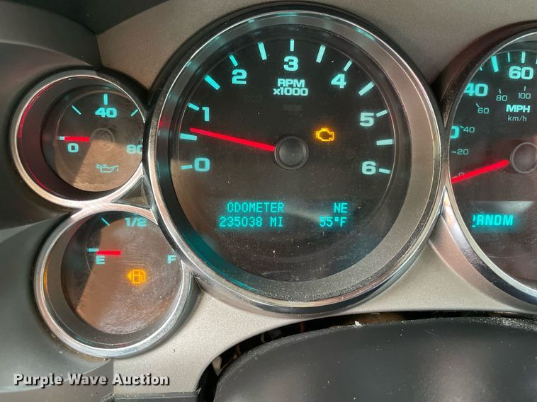 image for item MR9083 2010 Chevrolet Silverado 1500  Ext. Cab pickup truck