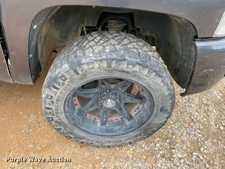 image for item MR9083 2010 Chevrolet Silverado 1500  Ext. Cab pickup truck