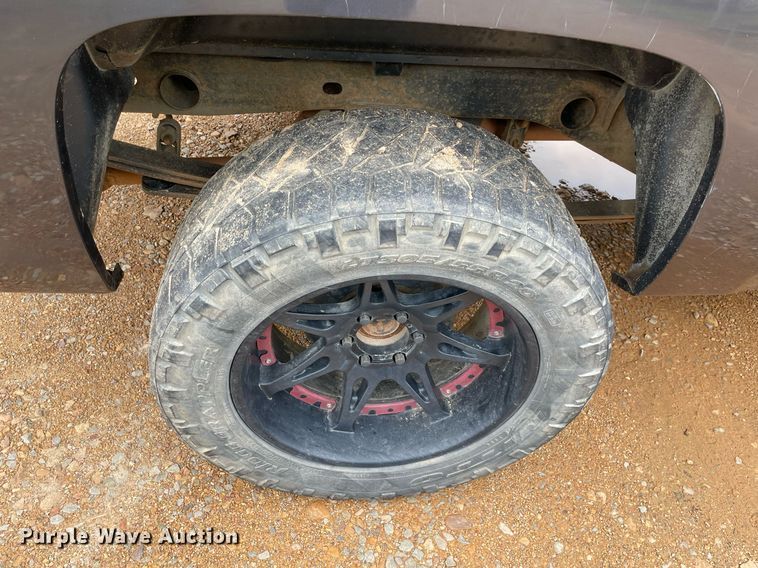 image for item MR9083 2010 Chevrolet Silverado 1500  Ext. Cab pickup truck