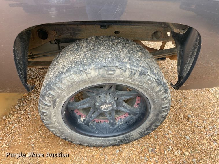 image for item MR9083 2010 Chevrolet Silverado 1500  Ext. Cab pickup truck