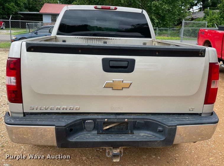 image for item MR9084 2008 Chevrolet Silverado 1500  Ext. Cab pickup truck