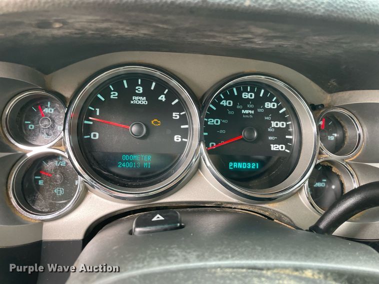 image for item MR9084 2008 Chevrolet Silverado 1500  Ext. Cab pickup truck