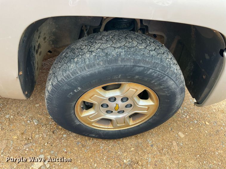 image for item MR9084 2008 Chevrolet Silverado 1500  Ext. Cab pickup truck