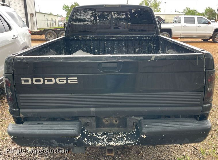image for item MR9085 2001 Dodge Ram 2500  Quad Cab pickup truck