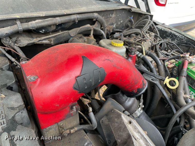 image for item MR9085 2001 Dodge Ram 2500  Quad Cab pickup truck