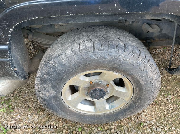 image for item MR9085 2001 Dodge Ram 2500  Quad Cab pickup truck