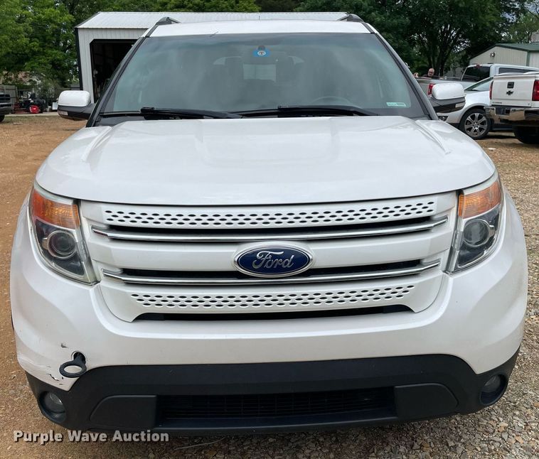 image for item MR9086 2015 Ford Explorer Limited  SUV