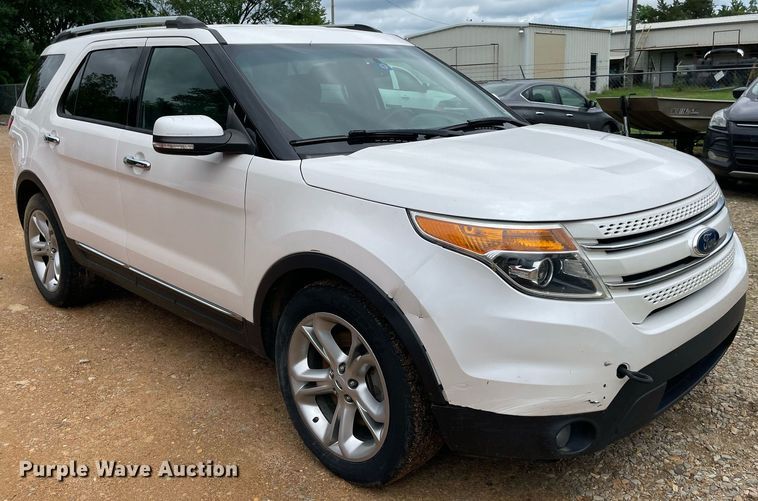 image for item MR9086 2015 Ford Explorer Limited  SUV