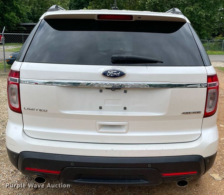 image for item MR9086 2015 Ford Explorer Limited  SUV