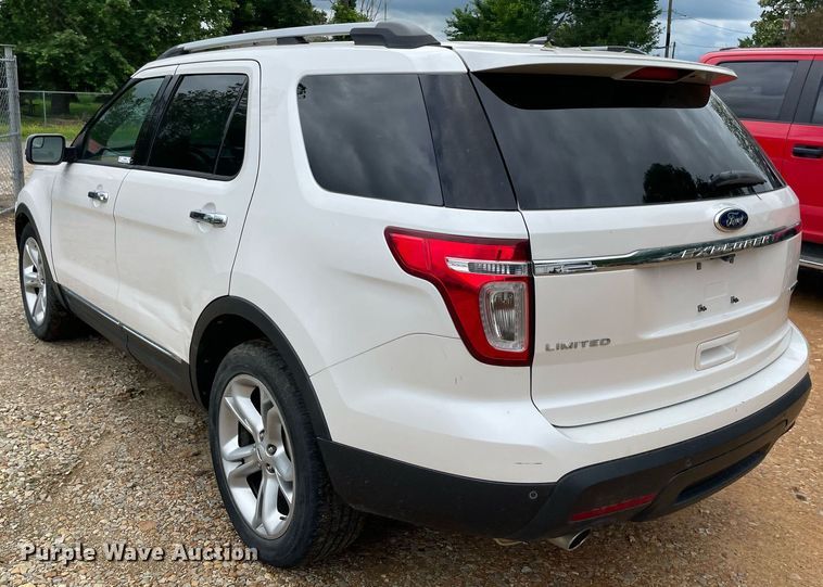 image for item MR9086 2015 Ford Explorer Limited  SUV