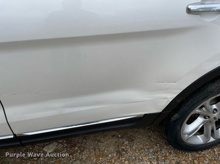 image for item MR9086 2015 Ford Explorer Limited  SUV