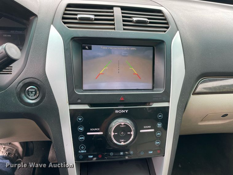 image for item MR9086 2015 Ford Explorer Limited  SUV