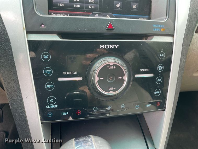 image for item MR9086 2015 Ford Explorer Limited  SUV