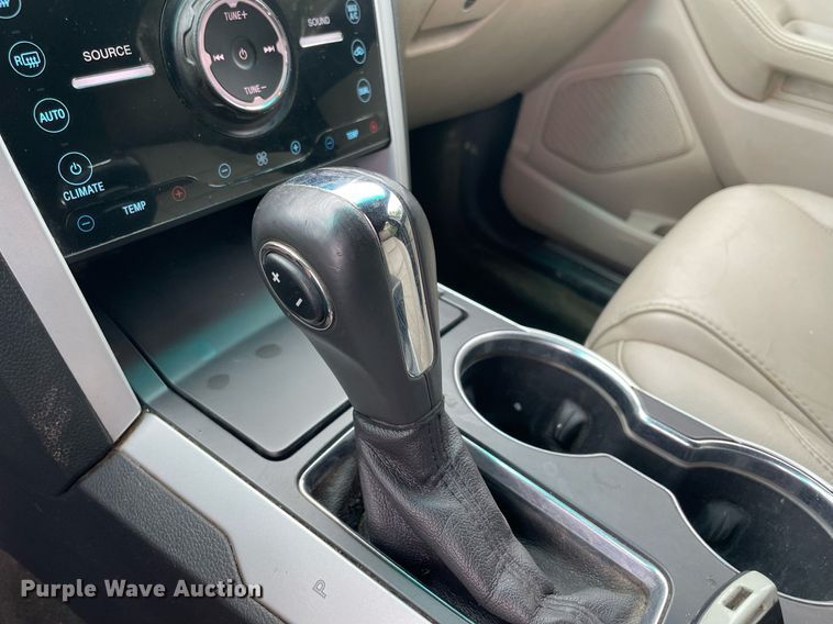 image for item MR9086 2015 Ford Explorer Limited  SUV