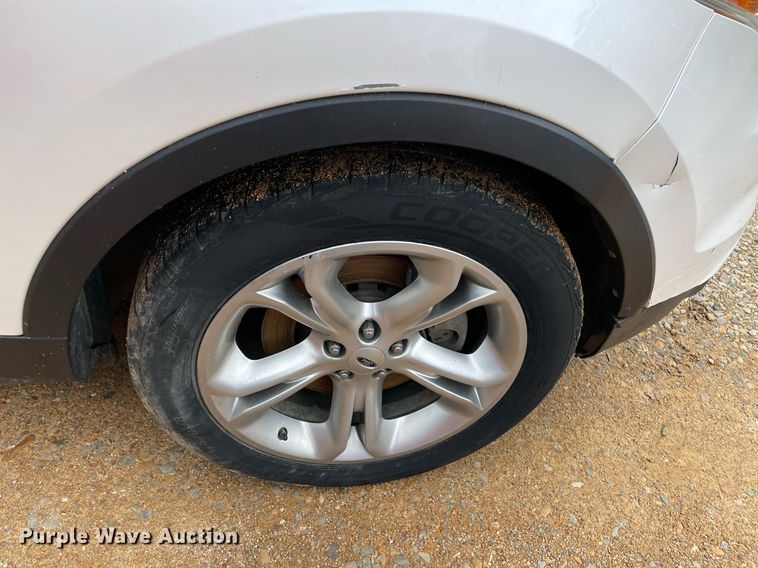 image for item MR9086 2015 Ford Explorer Limited  SUV