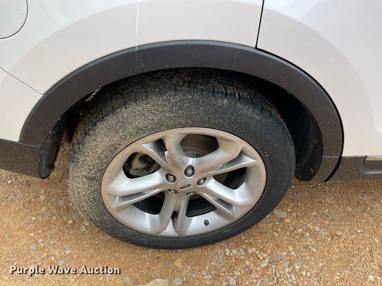 image for item MR9086 2015 Ford Explorer Limited  SUV