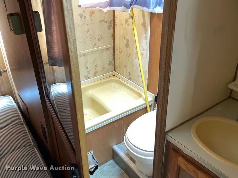 image for item MS9783 1987 Coachman  RV