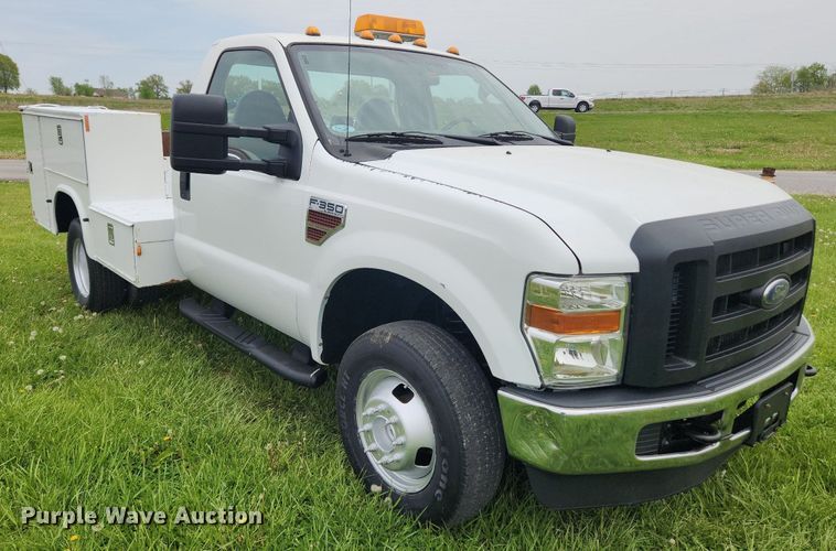 image for item MW9744 2009 Ford F350 Super Duty  utility bed pickup truck