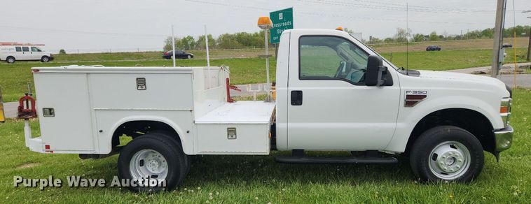 image for item MW9744 2009 Ford F350 Super Duty  utility bed pickup truck