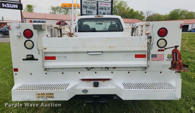 image for item MW9744 2009 Ford F350 Super Duty  utility bed pickup truck