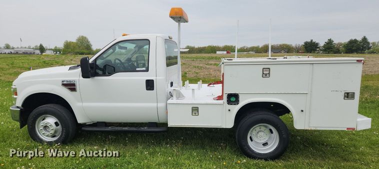 image for item MW9744 2009 Ford F350 Super Duty  utility bed pickup truck