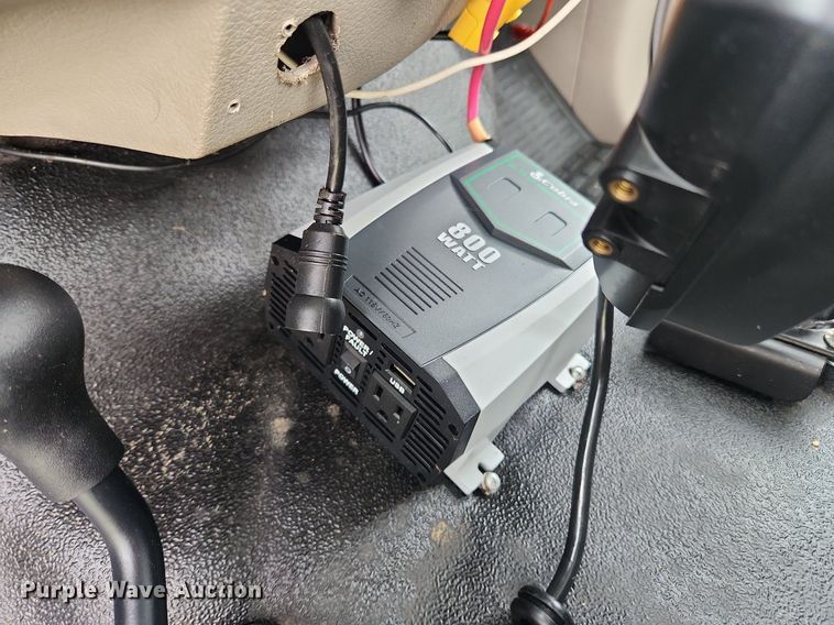 image for item MW9744 2009 Ford F350 Super Duty  utility bed pickup truck