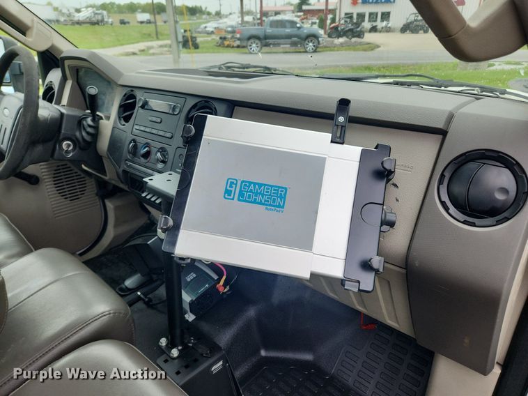 image for item MW9744 2009 Ford F350 Super Duty  utility bed pickup truck