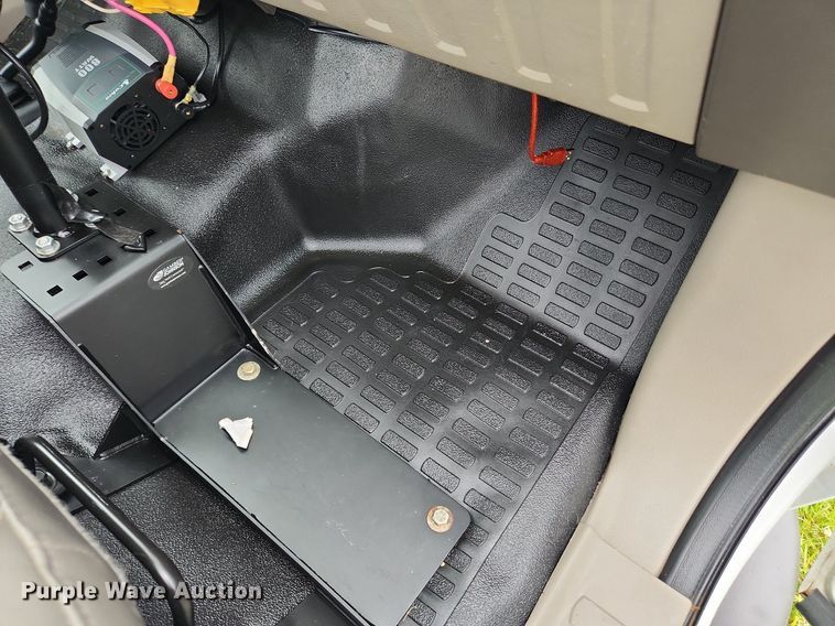 image for item MW9744 2009 Ford F350 Super Duty  utility bed pickup truck