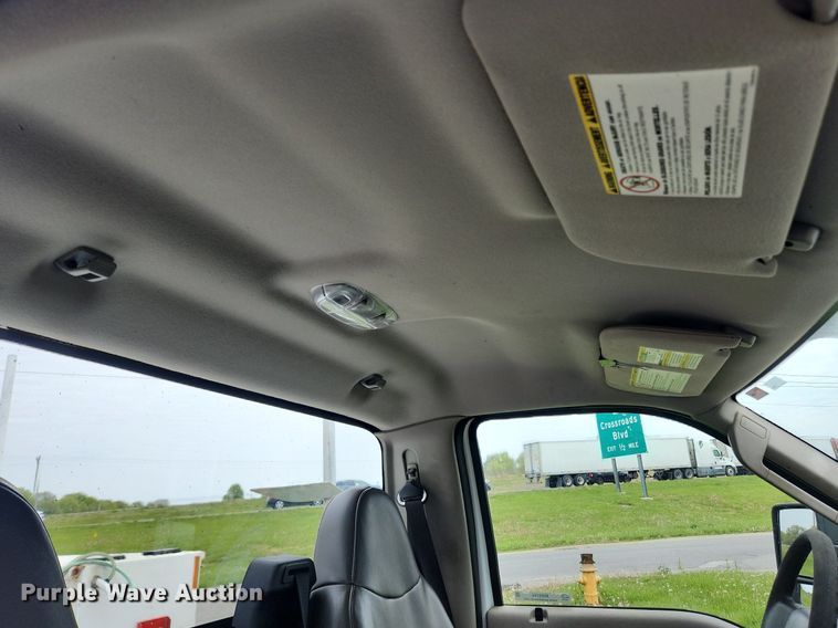 image for item MW9744 2009 Ford F350 Super Duty  utility bed pickup truck