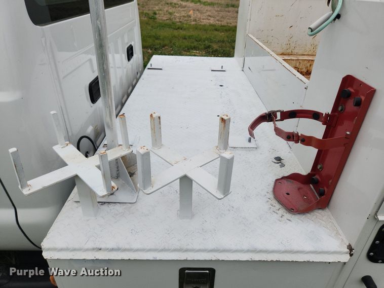 image for item MW9744 2009 Ford F350 Super Duty  utility bed pickup truck