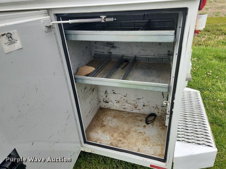 image for item MW9744 2009 Ford F350 Super Duty  utility bed pickup truck