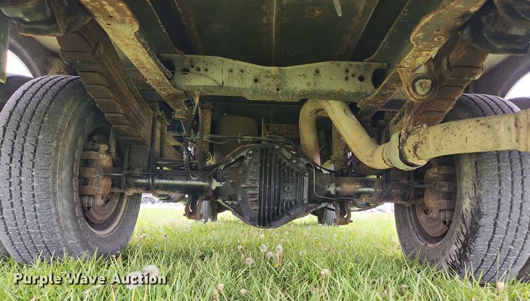 image for item MW9744 2009 Ford F350 Super Duty  utility bed pickup truck