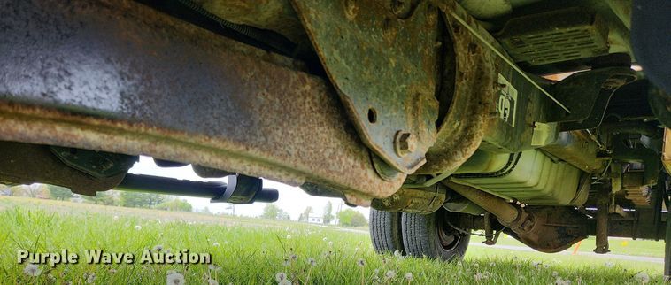 image for item MW9744 2009 Ford F350 Super Duty  utility bed pickup truck