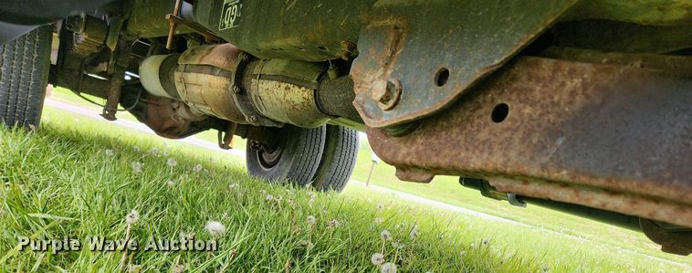 image for item MW9744 2009 Ford F350 Super Duty  utility bed pickup truck