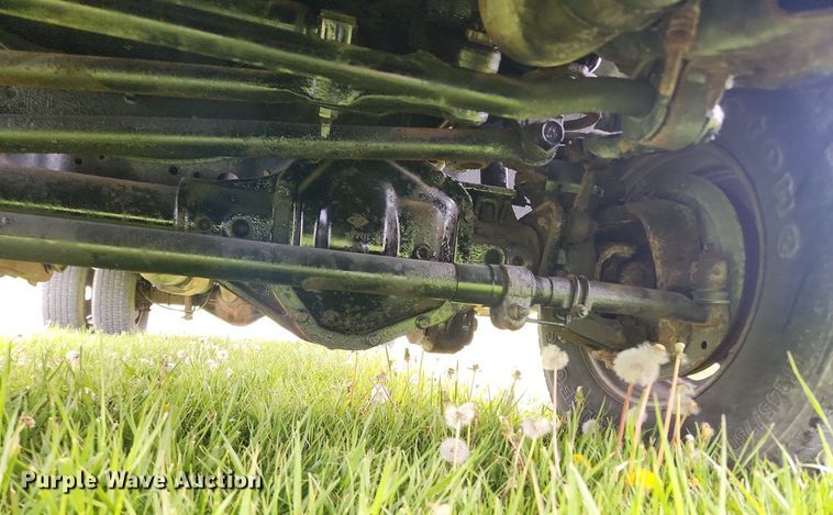 image for item MW9744 2009 Ford F350 Super Duty  utility bed pickup truck