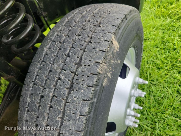 image for item MW9744 2009 Ford F350 Super Duty  utility bed pickup truck