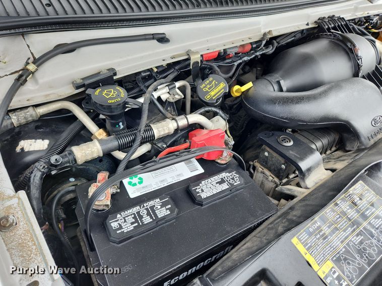 image for item MW9764 2011 Ford E350 Super Duty  utility van