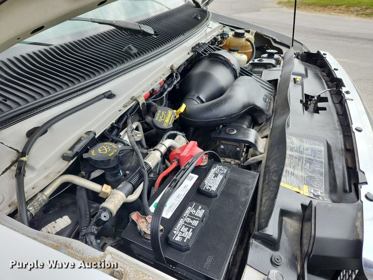 image for item MW9764 2011 Ford E350 Super Duty  utility van